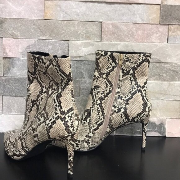 Jeffrey Campbell Khalees Pointy Toe Bootie - Picture 4 of 7